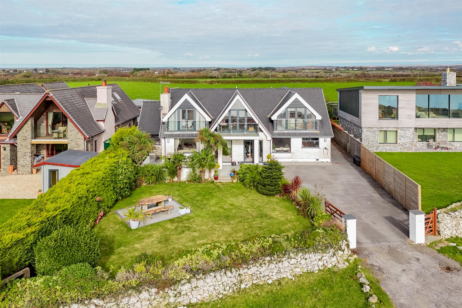 East Cliff, Pennard, Swansea, SA3 2AS